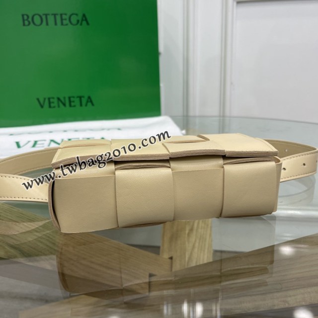 Bottega veneta高端女包 KF0015燕麥色 寶緹嘉CAEESTTE腰包 BV經典款手工編織手包腰包胸包斜挎包  gxz1208